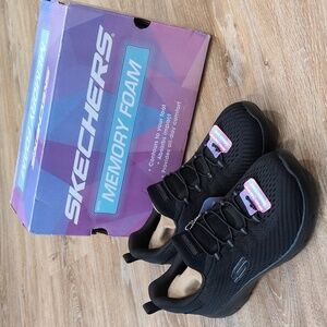 🌞👟❤️‍🔥NIB Skechers Mesh Black Athletic Memory Foam Shoes Women's size 7🌞👟❤️